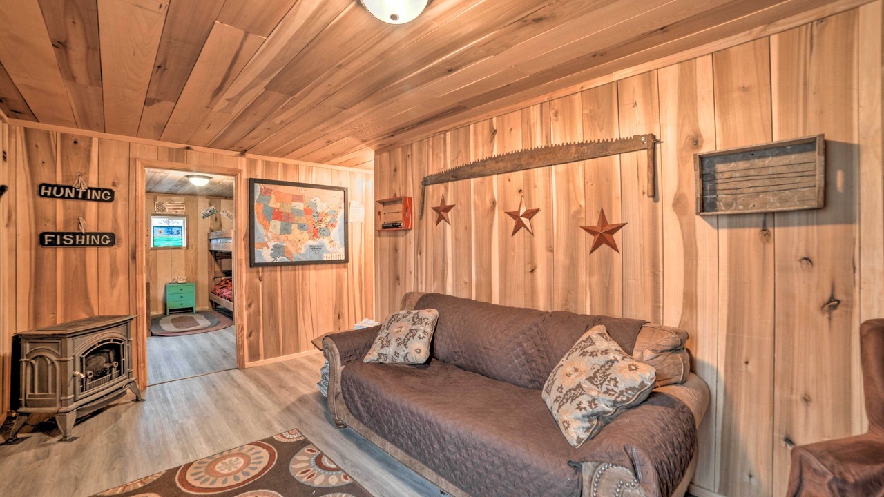 Photo of Livingroom in New Concord