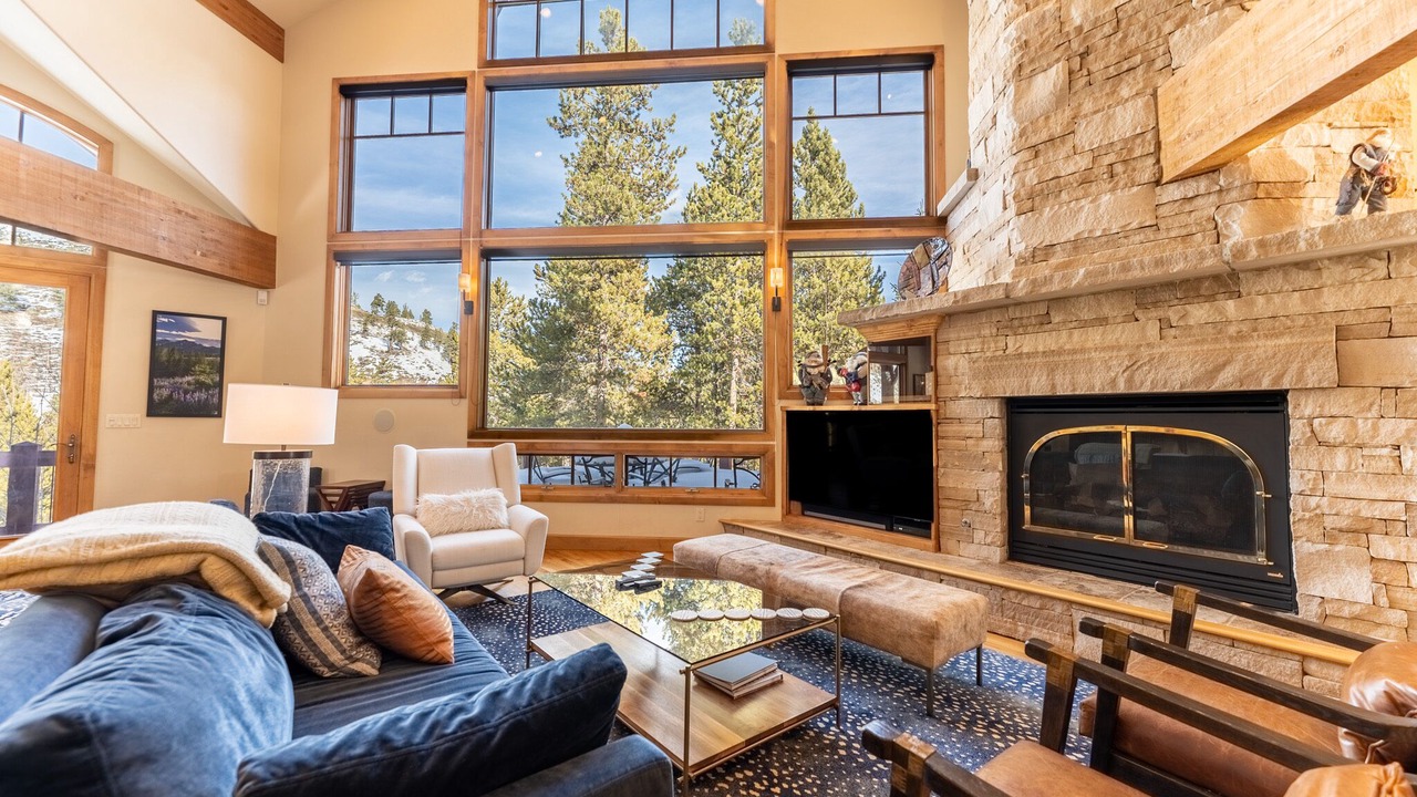 Photo of Livingroom in Elk Run