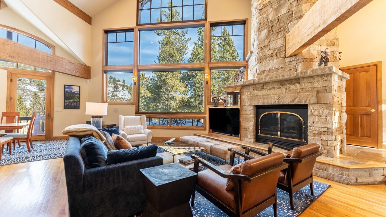Photo of Livingroom in Elk Run