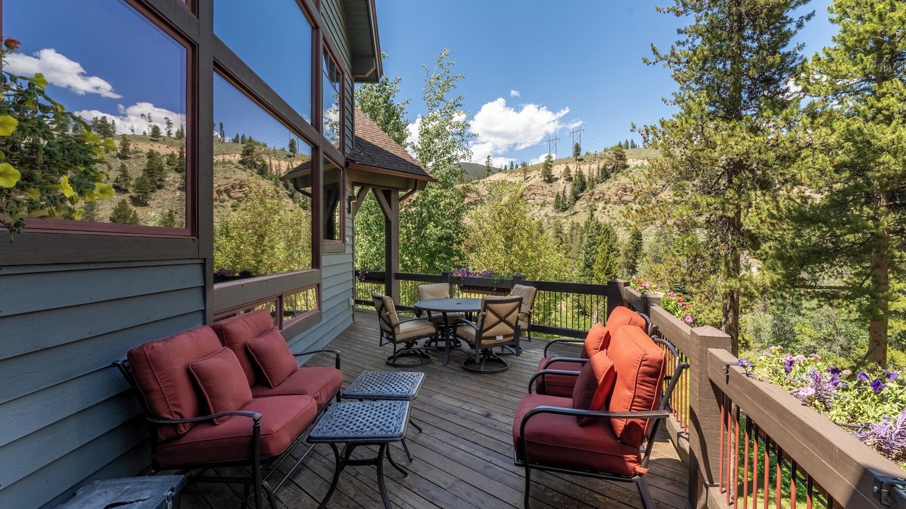 Photo of Patio Balcony in Elk Run