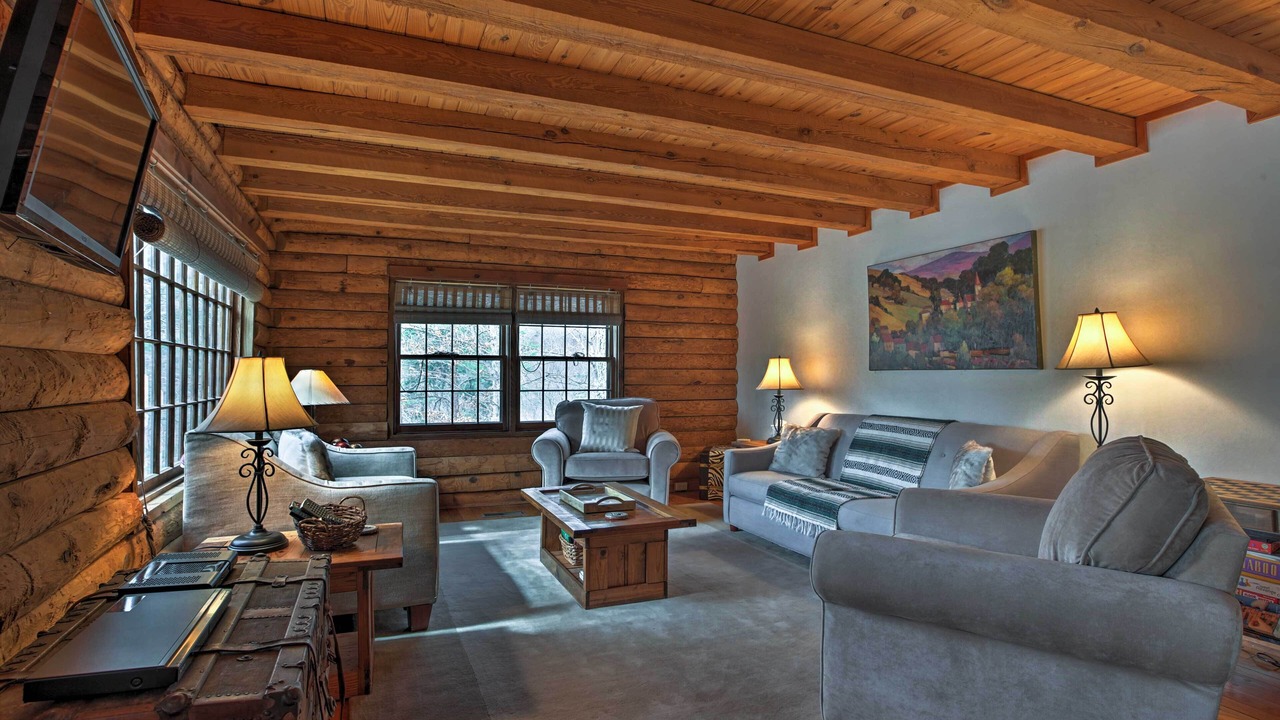 Photo of Bedroom in Massanutten
