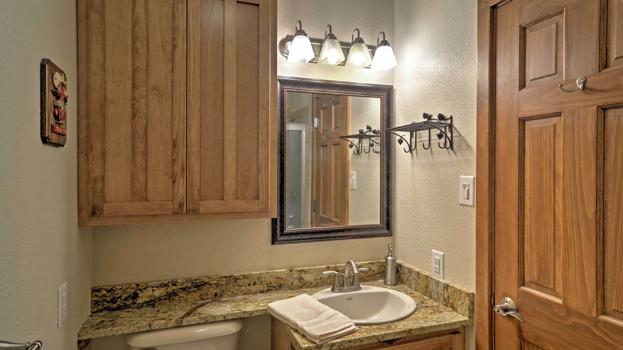 Photo of Bathroom in Red River