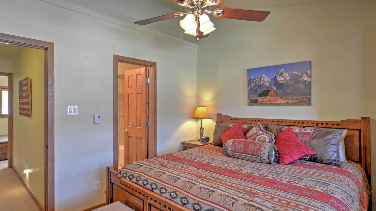 Photo of Bedroom in Red River