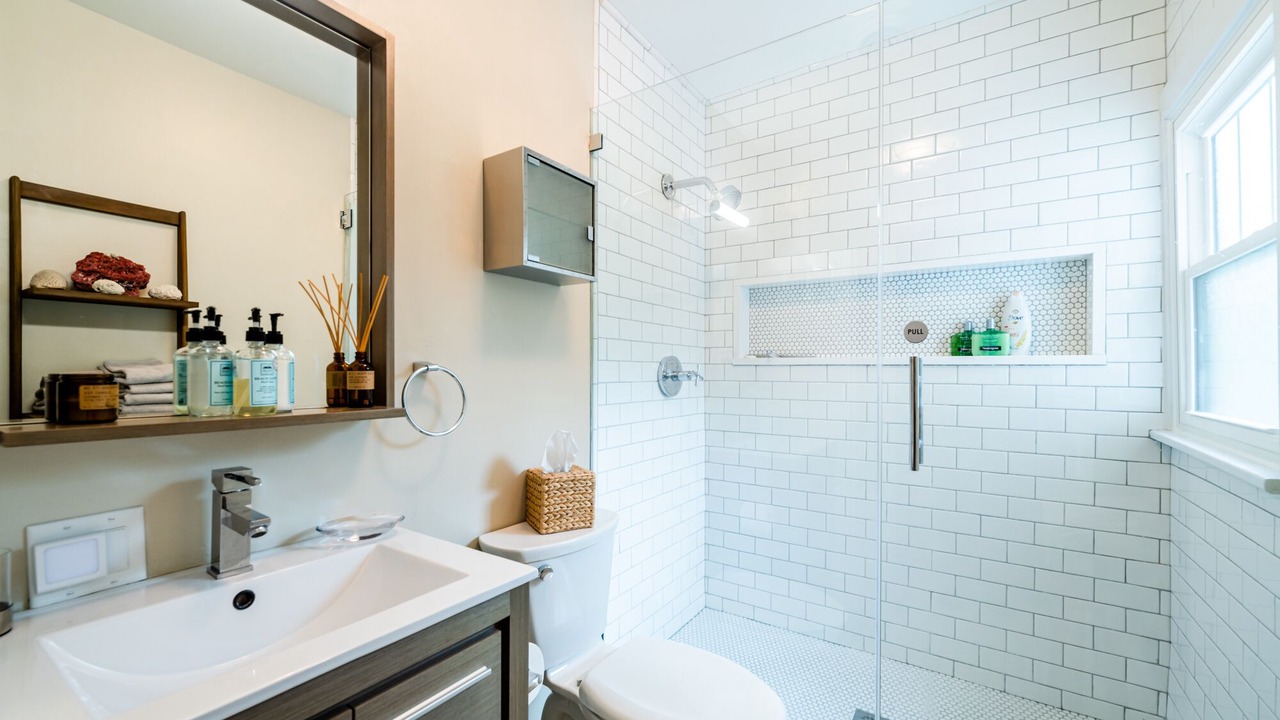 Photo of Bathroom in Lakeside