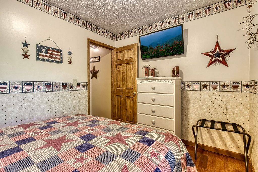 Photo of Bathroom in Gatlinburg - Pigeon Forge