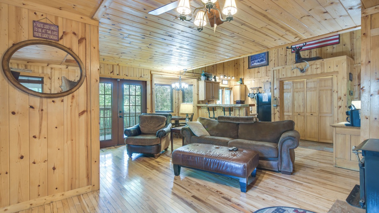 Photo of Livingroom in Blue Eye