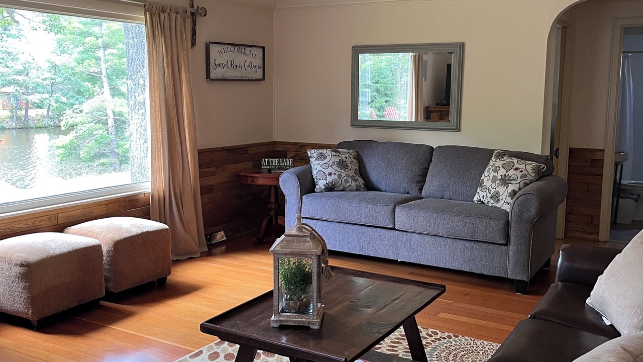 Photo of Livingroom in Eagle River
