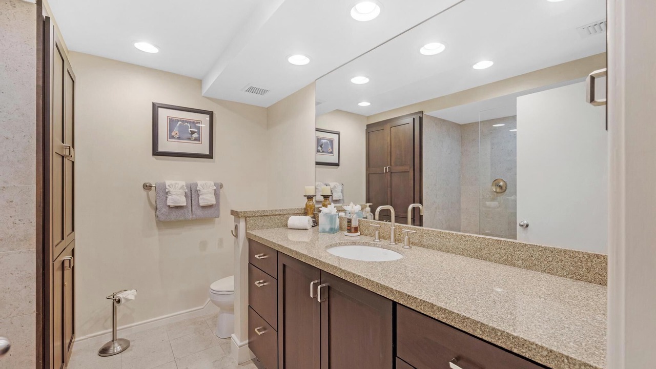Photo of Bathroom in Truman Annex