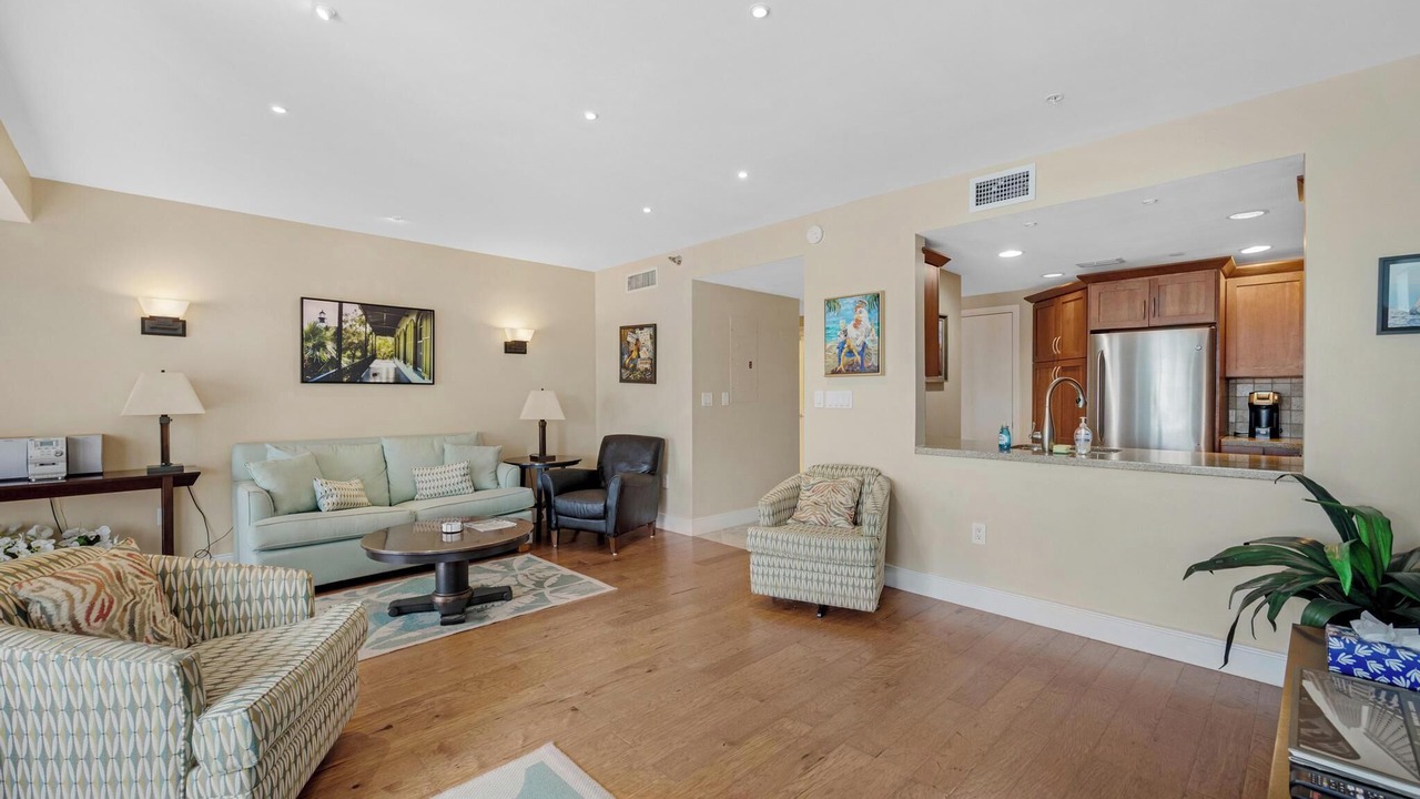 Photo of Livingroom in Truman Annex