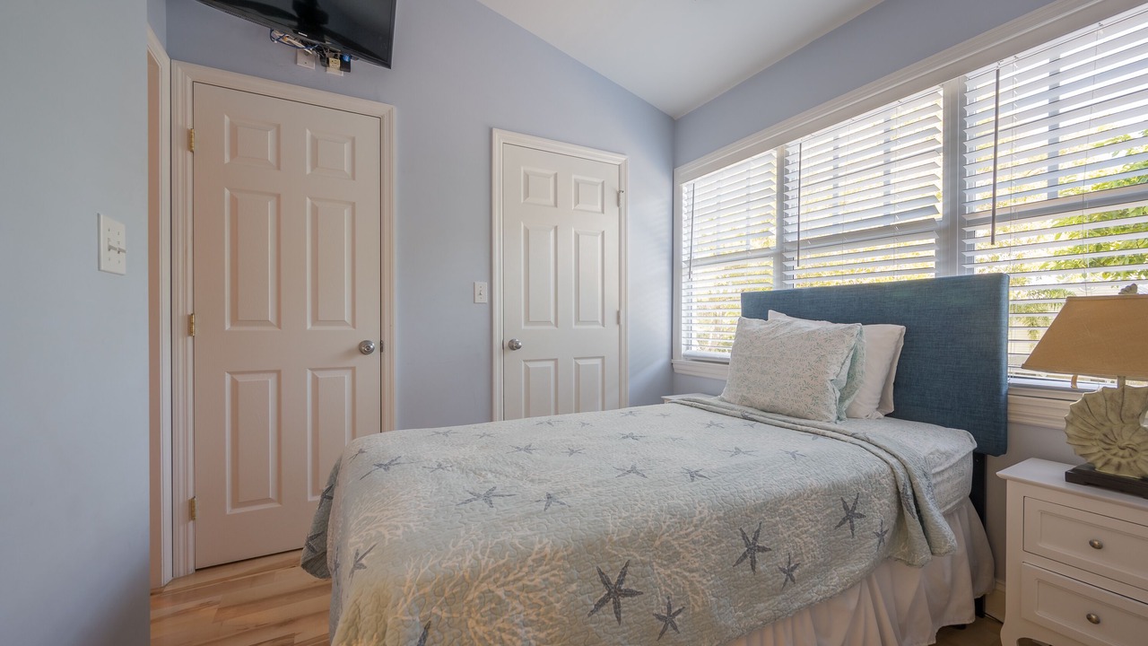 Photo of Bedroom in Bahama Village