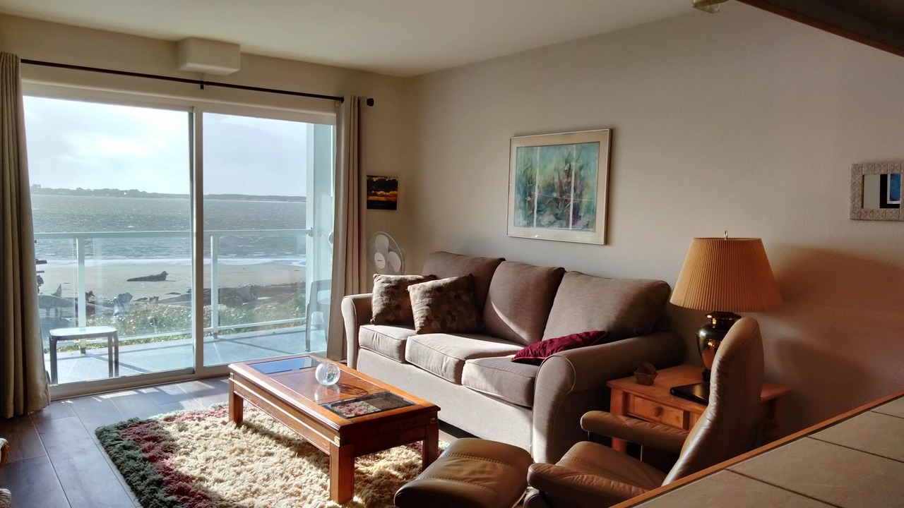Photo of Livingroom in Lincoln City