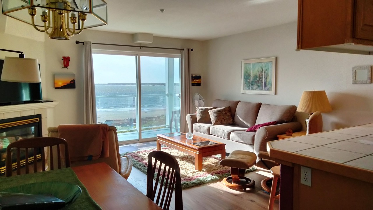Photo of Livingroom in Lincoln City