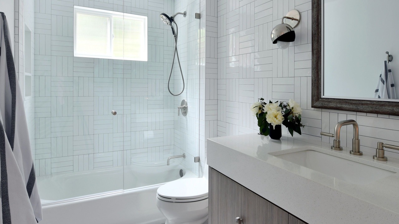 Photo of Bathroom in Cardiff-by-the-Sea