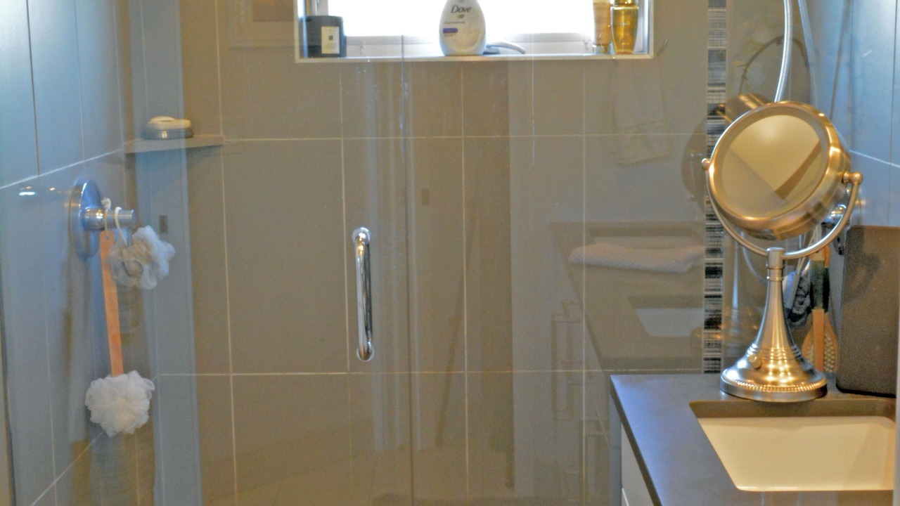 Photo of Bathroom in Jefferson Park