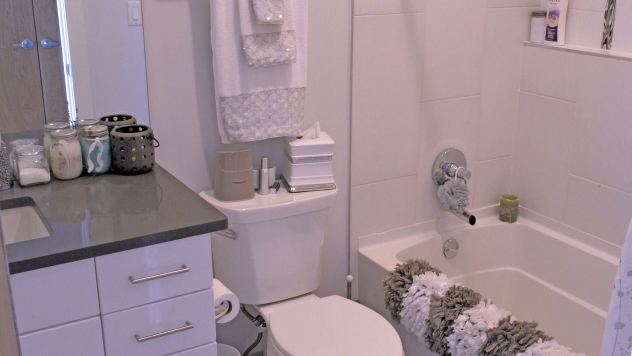 Photo of Bathroom in Jefferson Park
