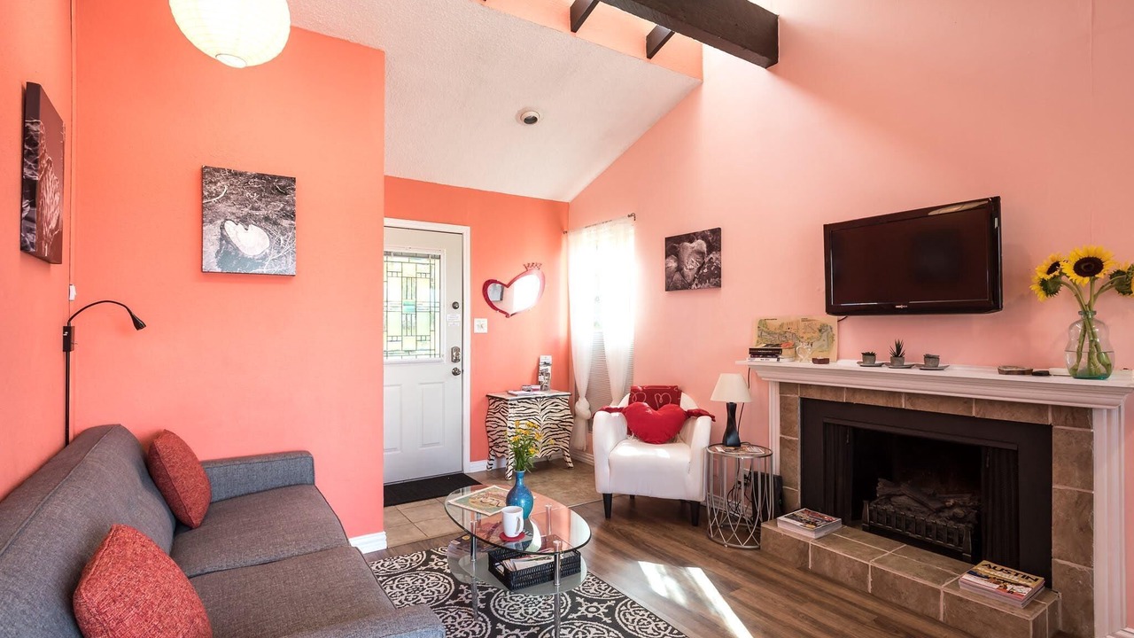 Photo of Livingroom in Barton Hills