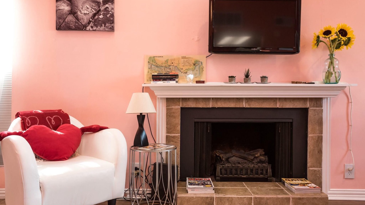 Photo of Livingroom in Barton Hills