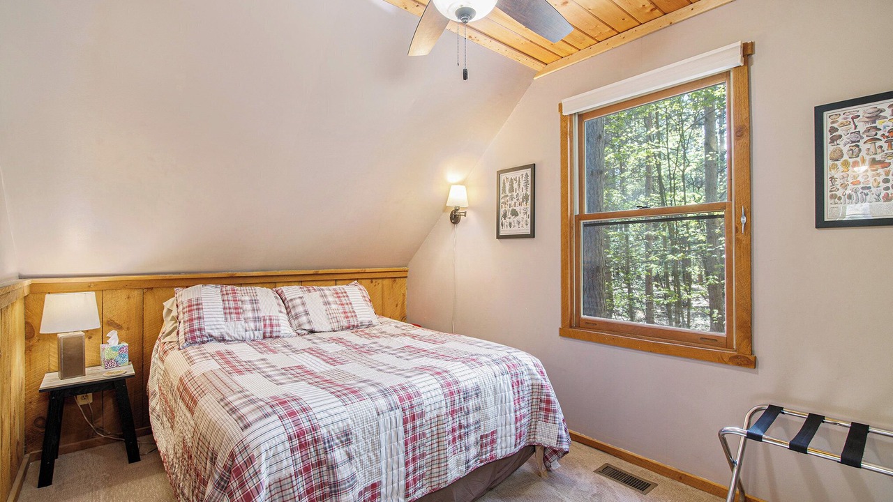 Photo of Bedroom in Thompsonville