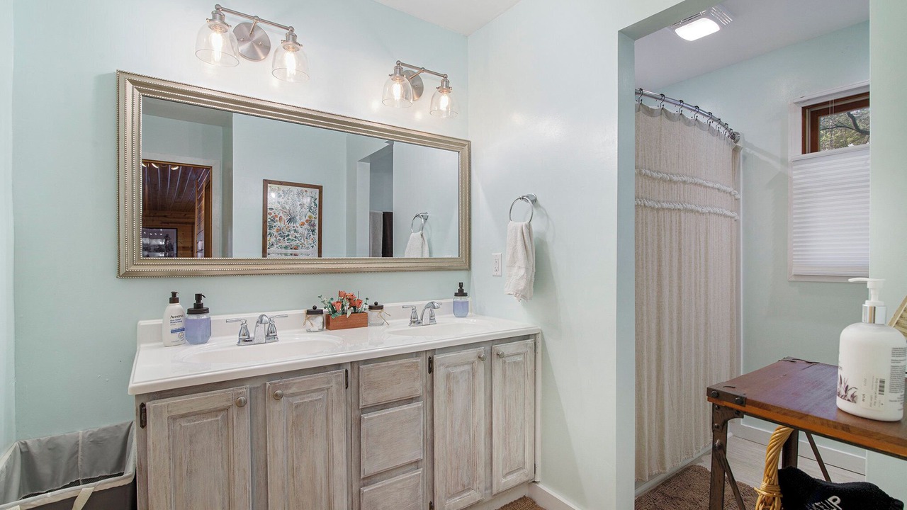 Photo of Bathroom in Thompsonville