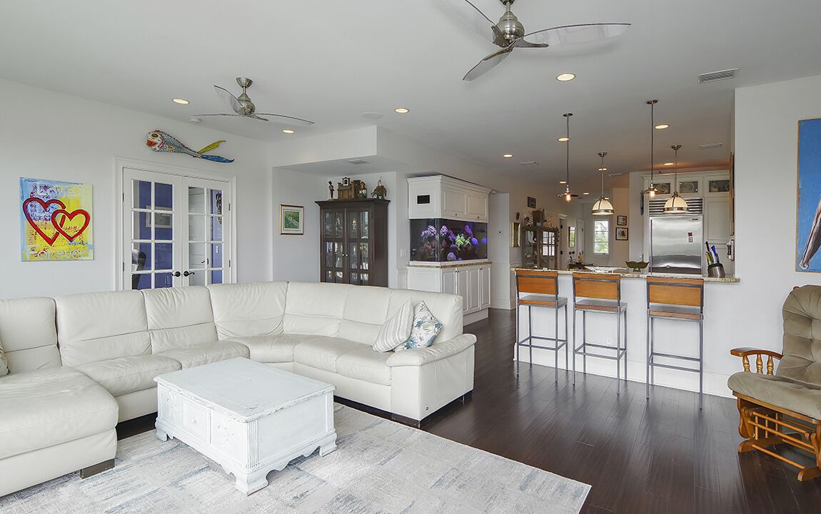 Photo of Livingroom in Pass-a-Grille