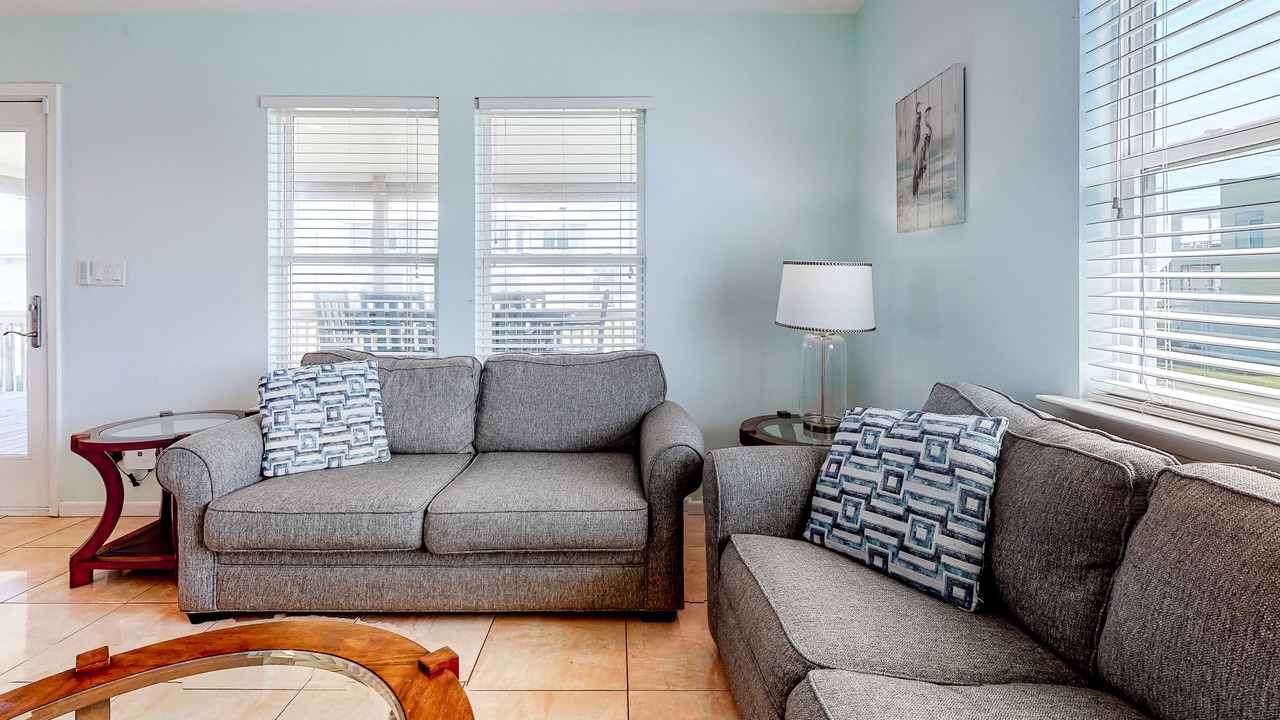 Photo of Livingroom in Terramar Beach