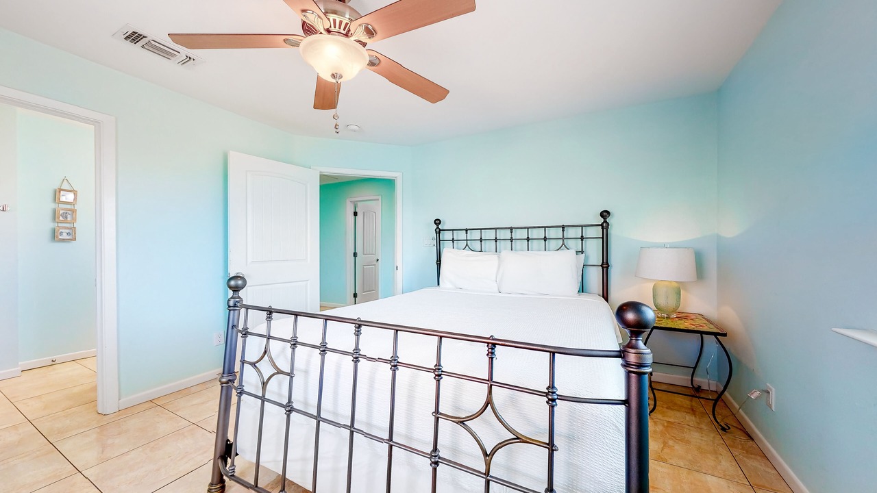 Photo of Bedroom in Terramar Beach