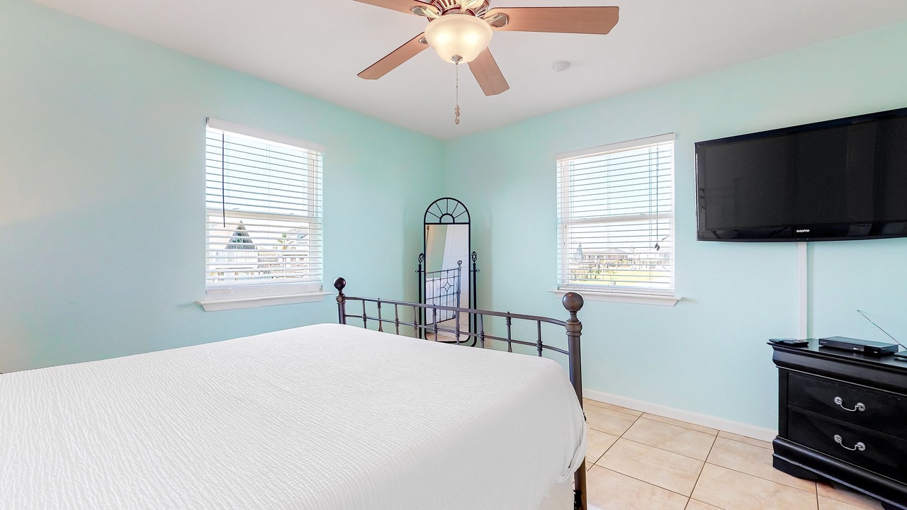 Photo of Bedroom in Terramar Beach