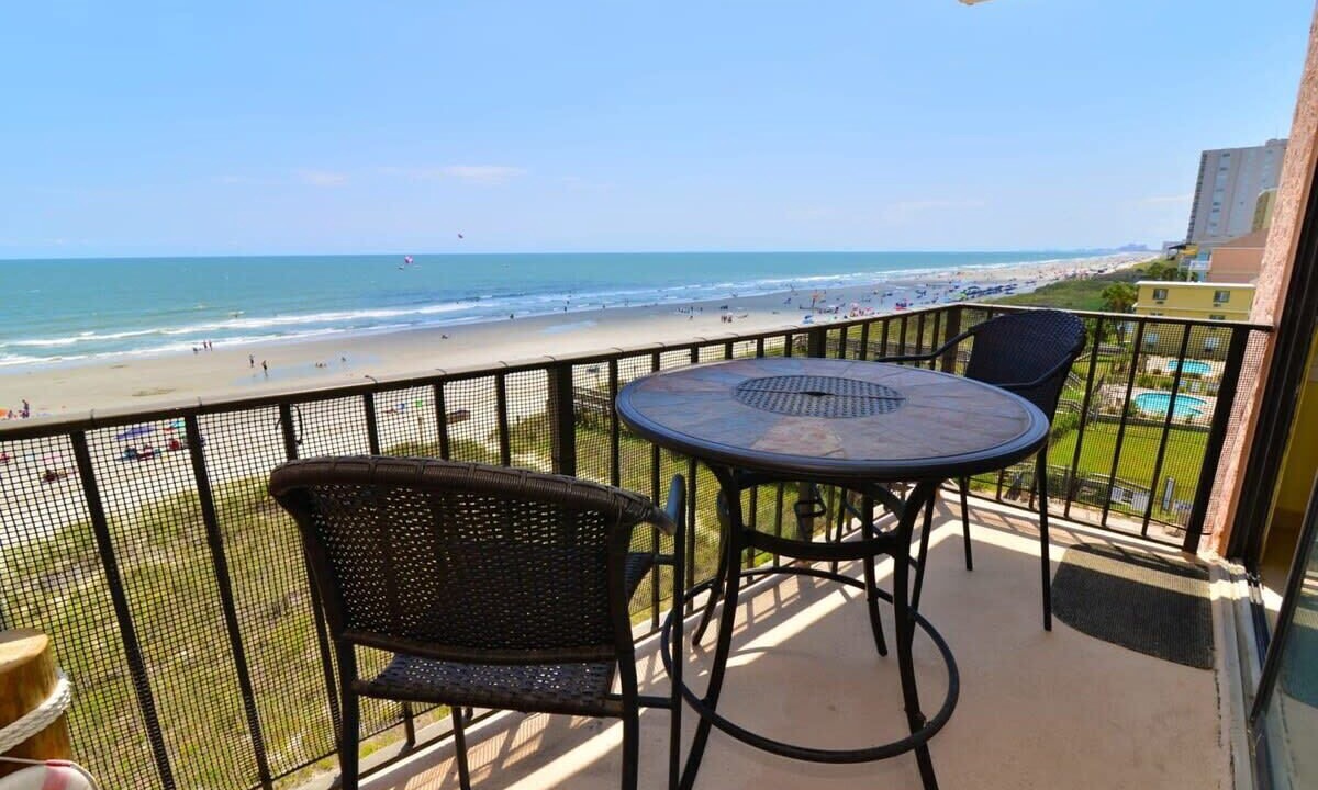 Photo of Patio Balcony in Crescent Beach