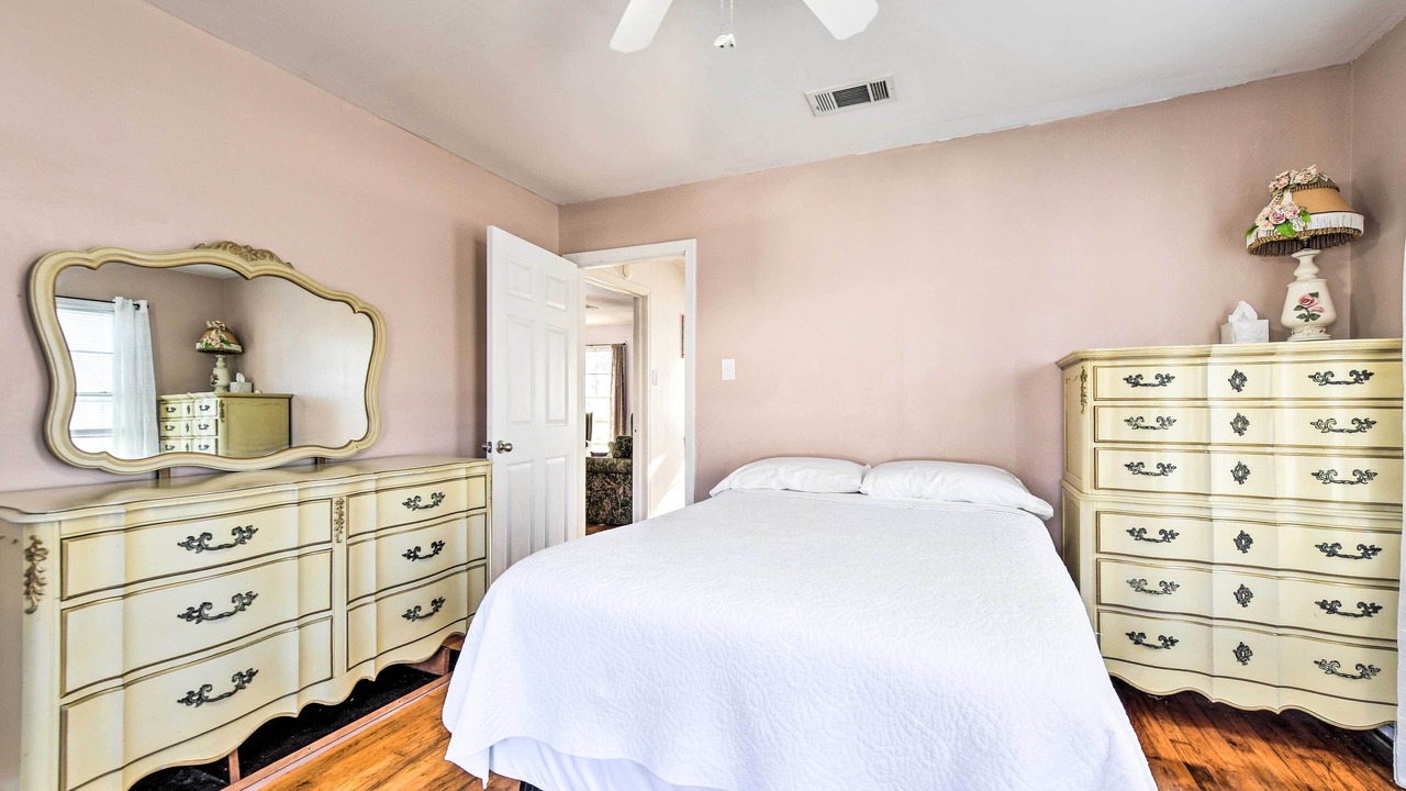 Photo of Bedroom in Temple