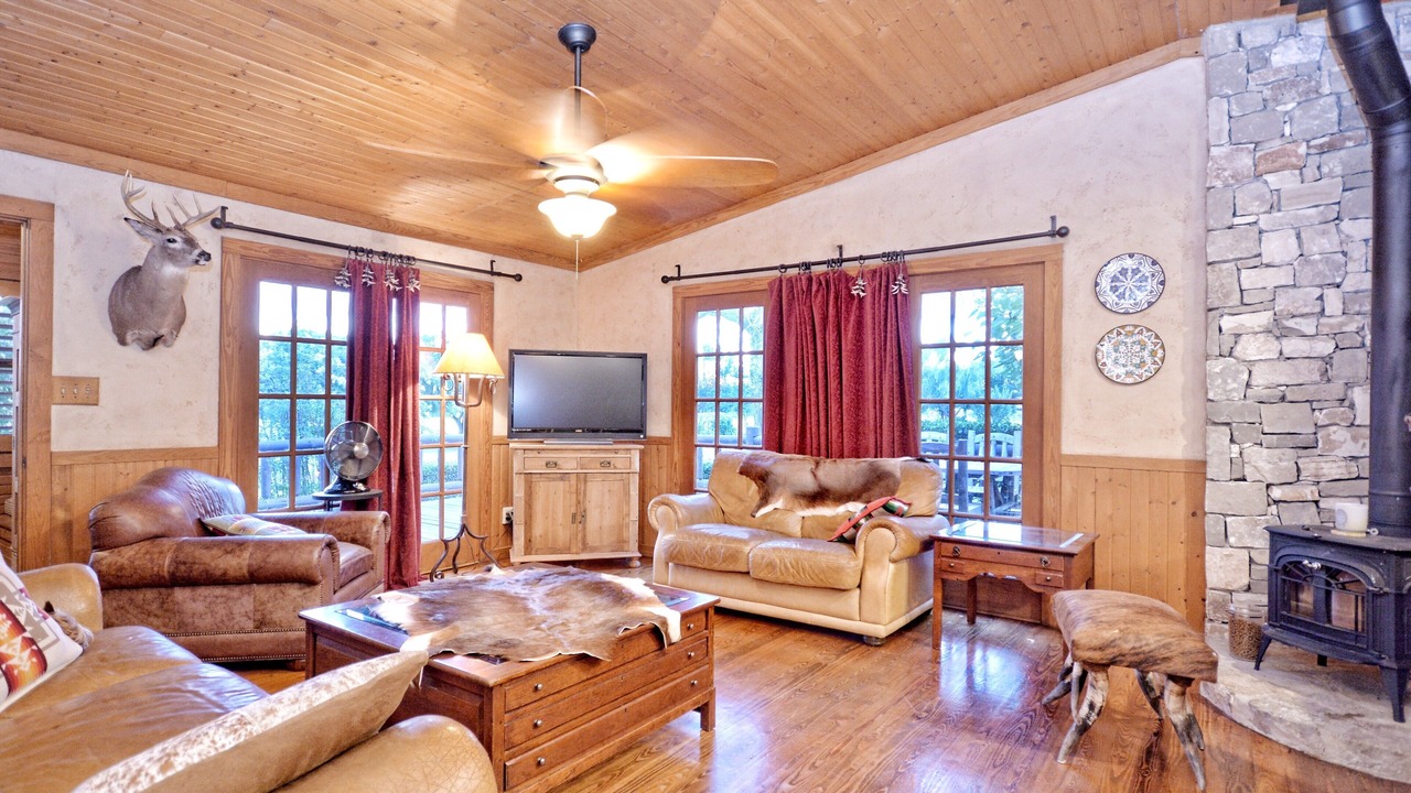 Photo of Livingroom in Sutherland Springs