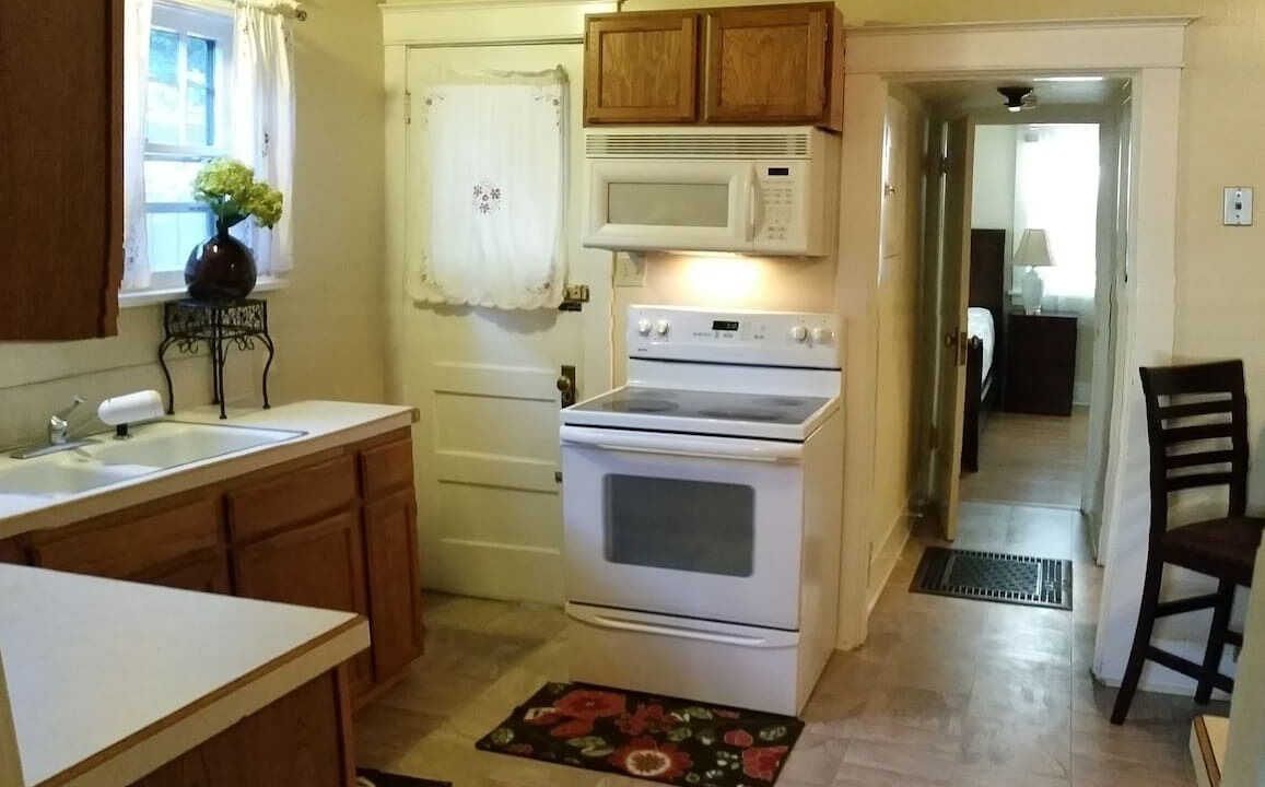 Photo of Kitchen in Downtown Klamath Falls