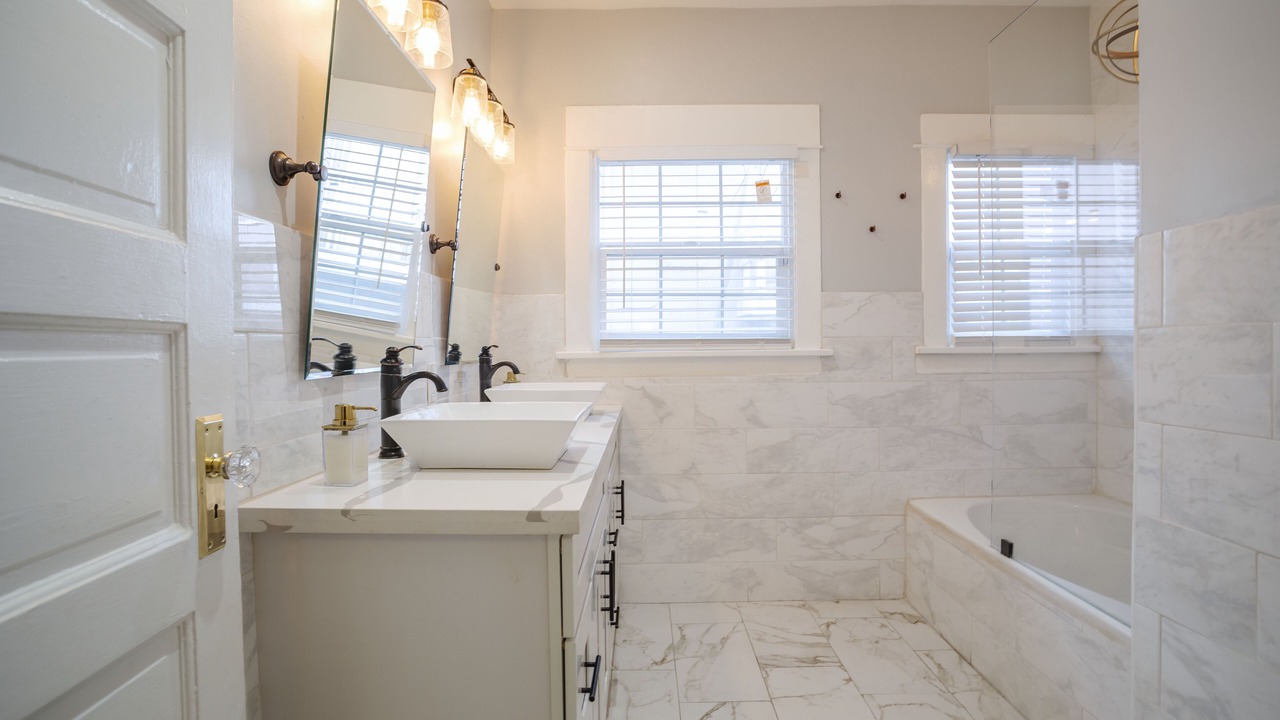 Photo of Bedroom in Silver Lake