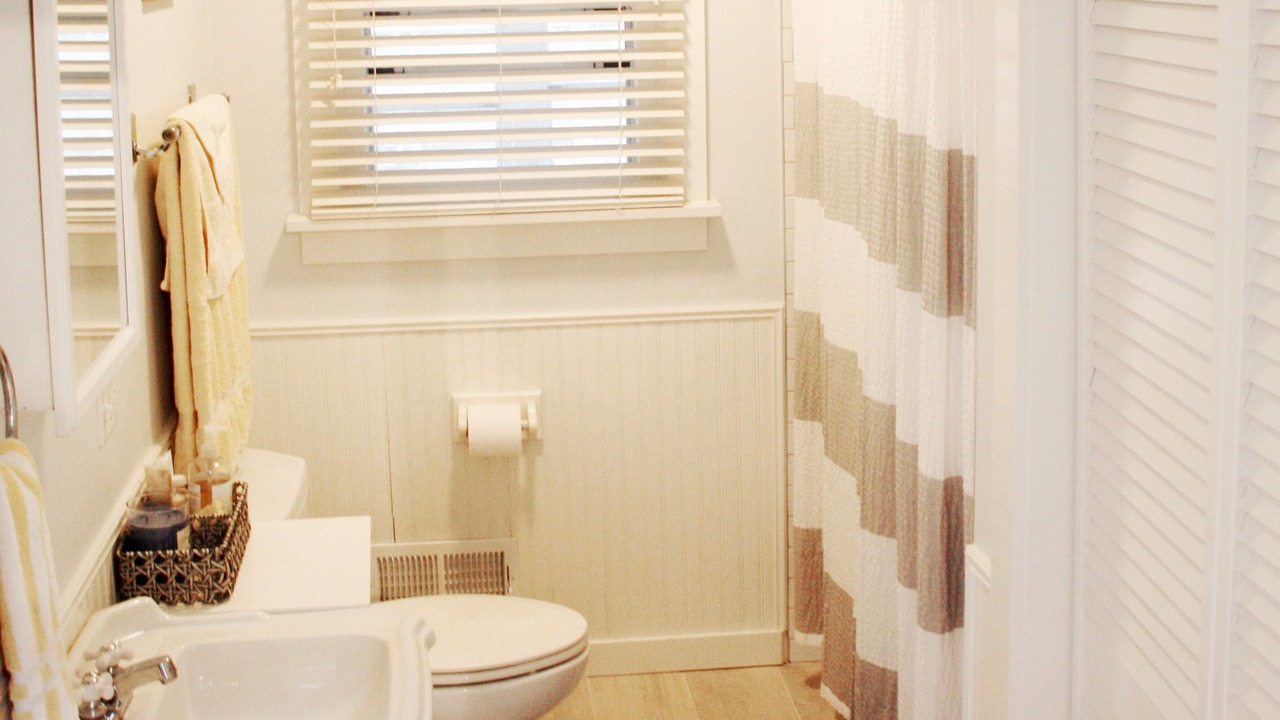 Photo of Bathroom in Lakeside