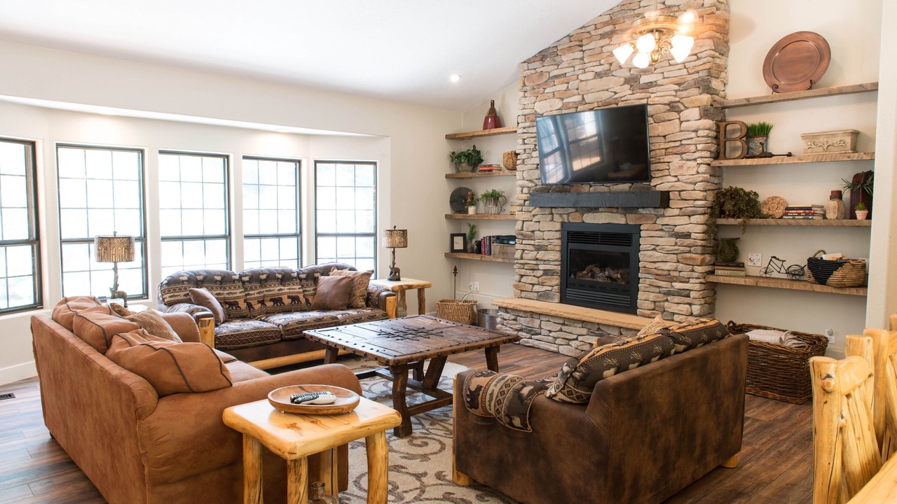 Photo of Livingroom in Midway