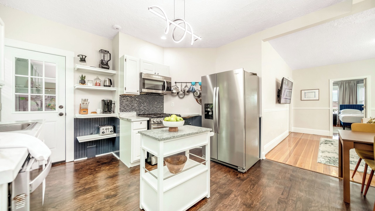 Photo of Kitchen in Meeting House Hill