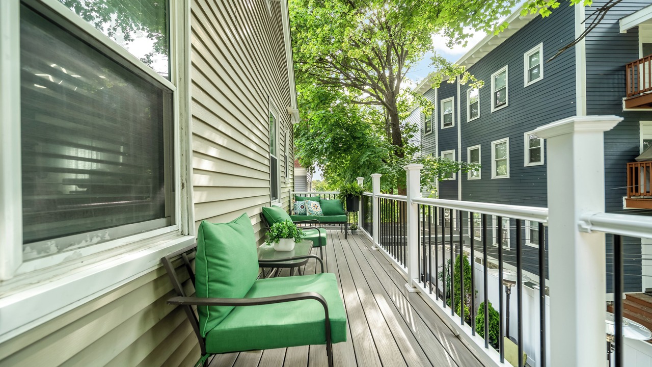 Photo of Patio Balcony in Meeting House Hill