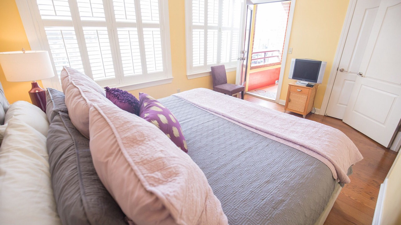 Photo of Bedroom in South Main Historic District
