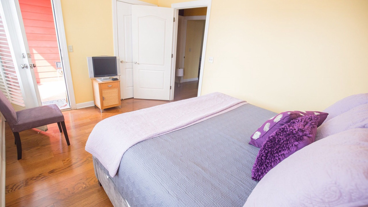 Photo of Bedroom in South Main Historic District