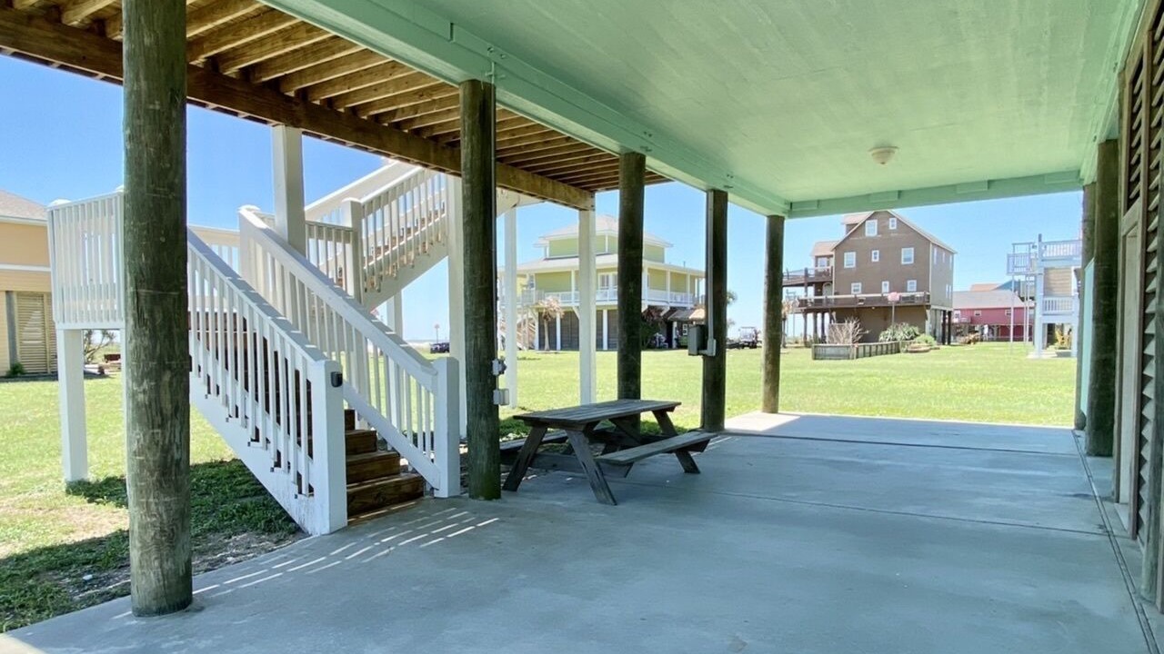 Photo of Patio Balcony in Crystal Beach