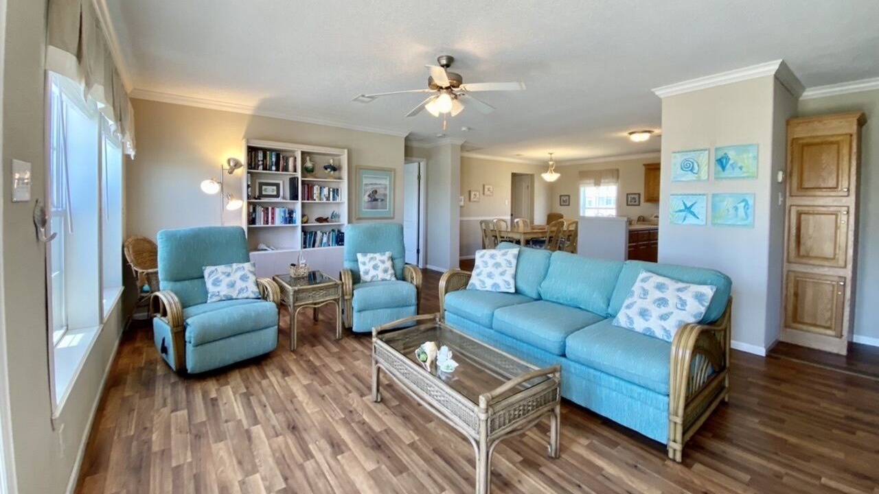 Photo of Livingroom in Crystal Beach