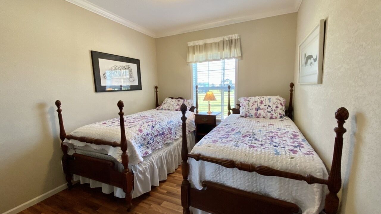 Photo of Bedroom in Crystal Beach