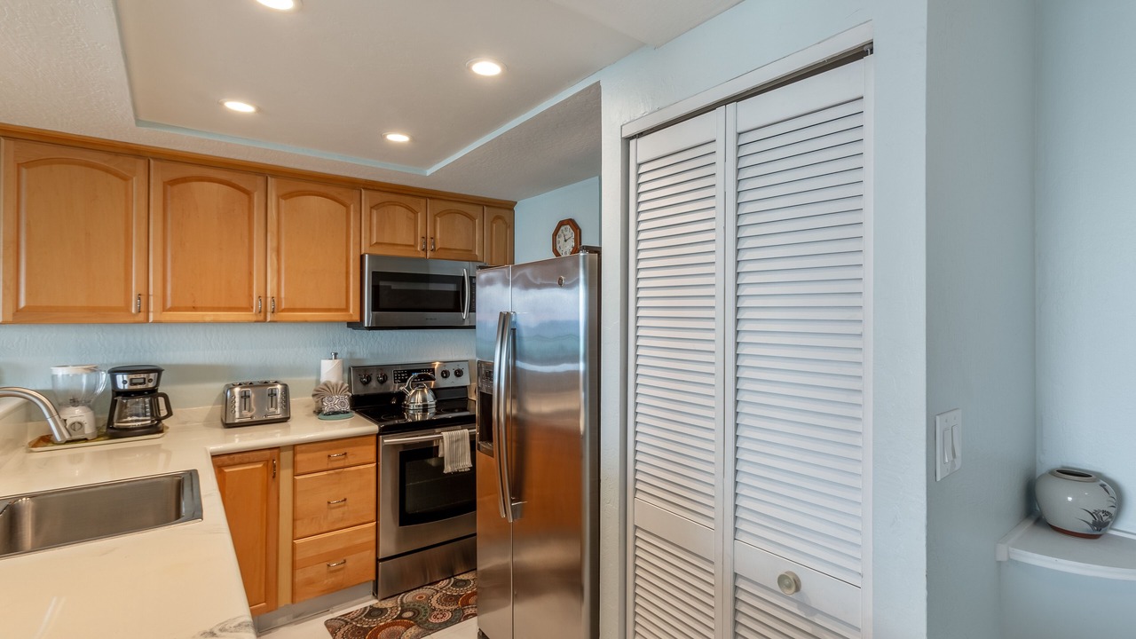 Photo of Kitchen in Kahana