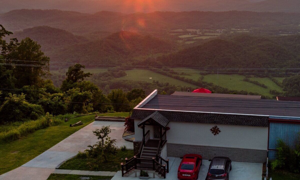 Photo of Others in Lookout Mountain