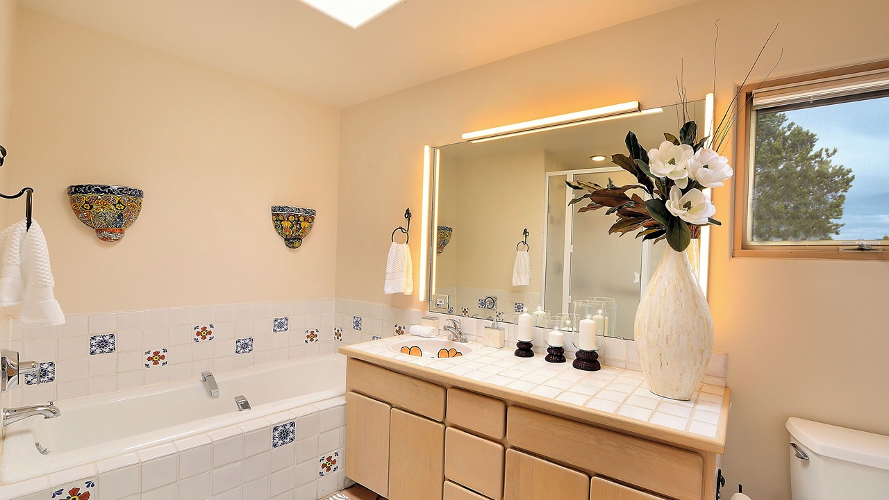 Photo of Bathroom in West Alameda