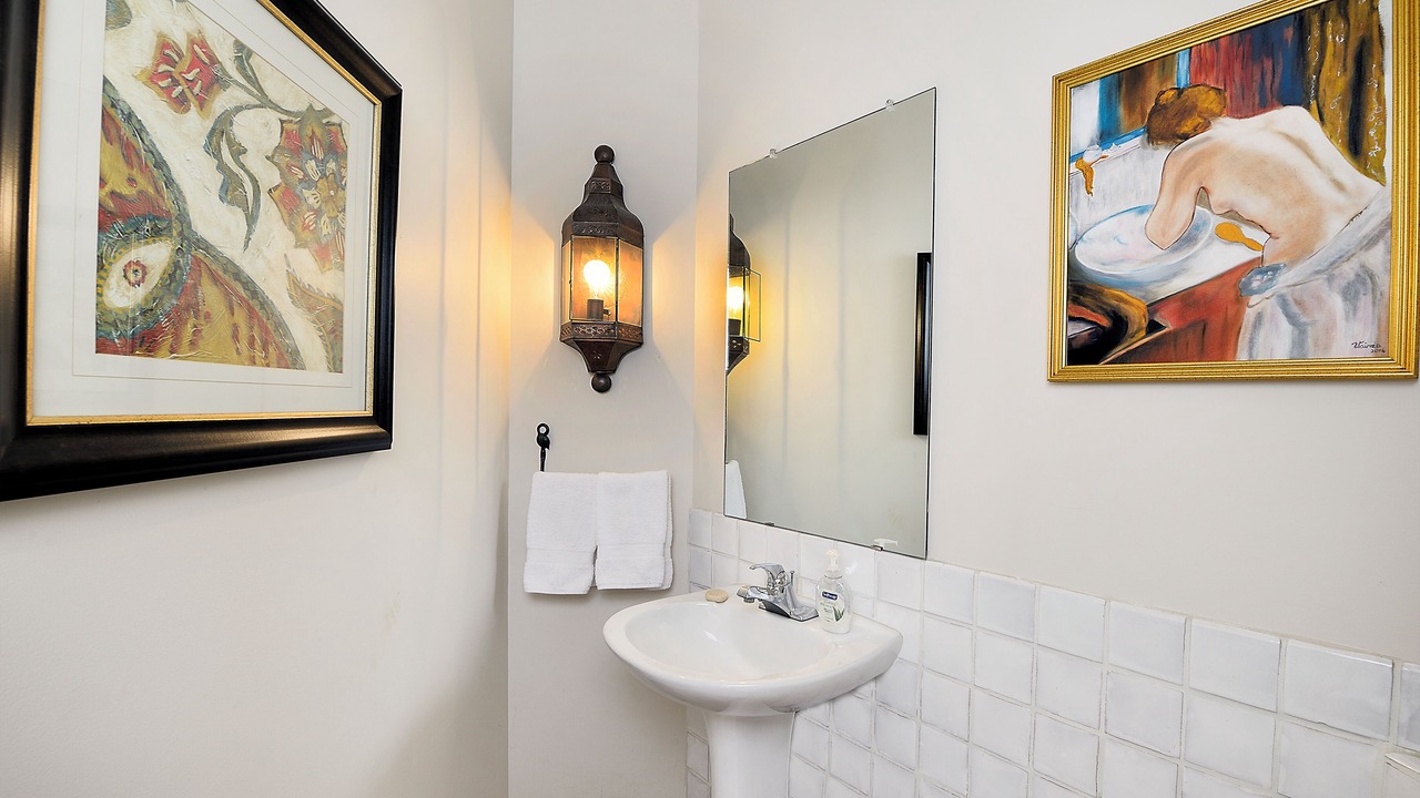 Photo of Bathroom in West Alameda