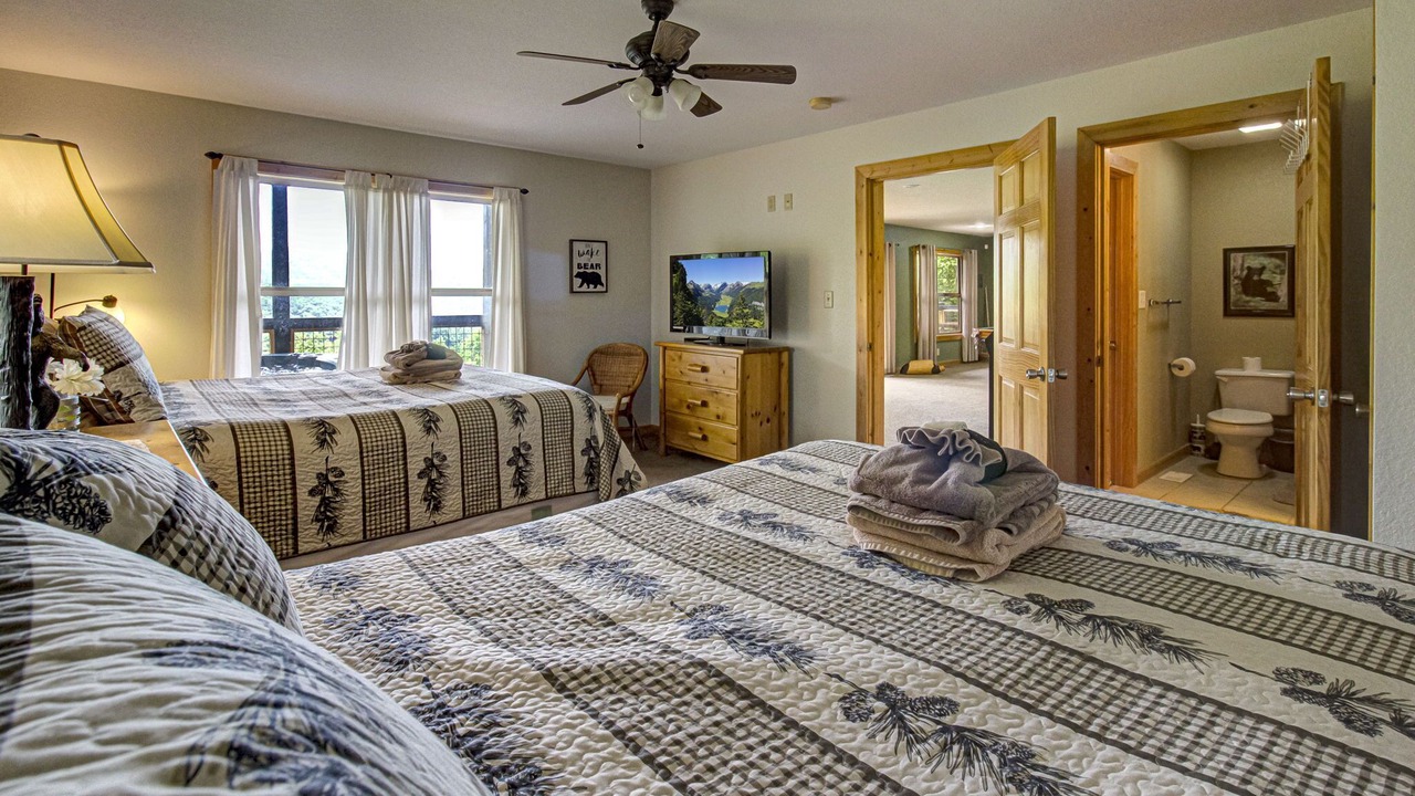 Photo of Bedroom in Wears Valley