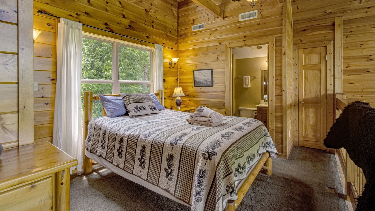 Photo of Bedroom in Wears Valley