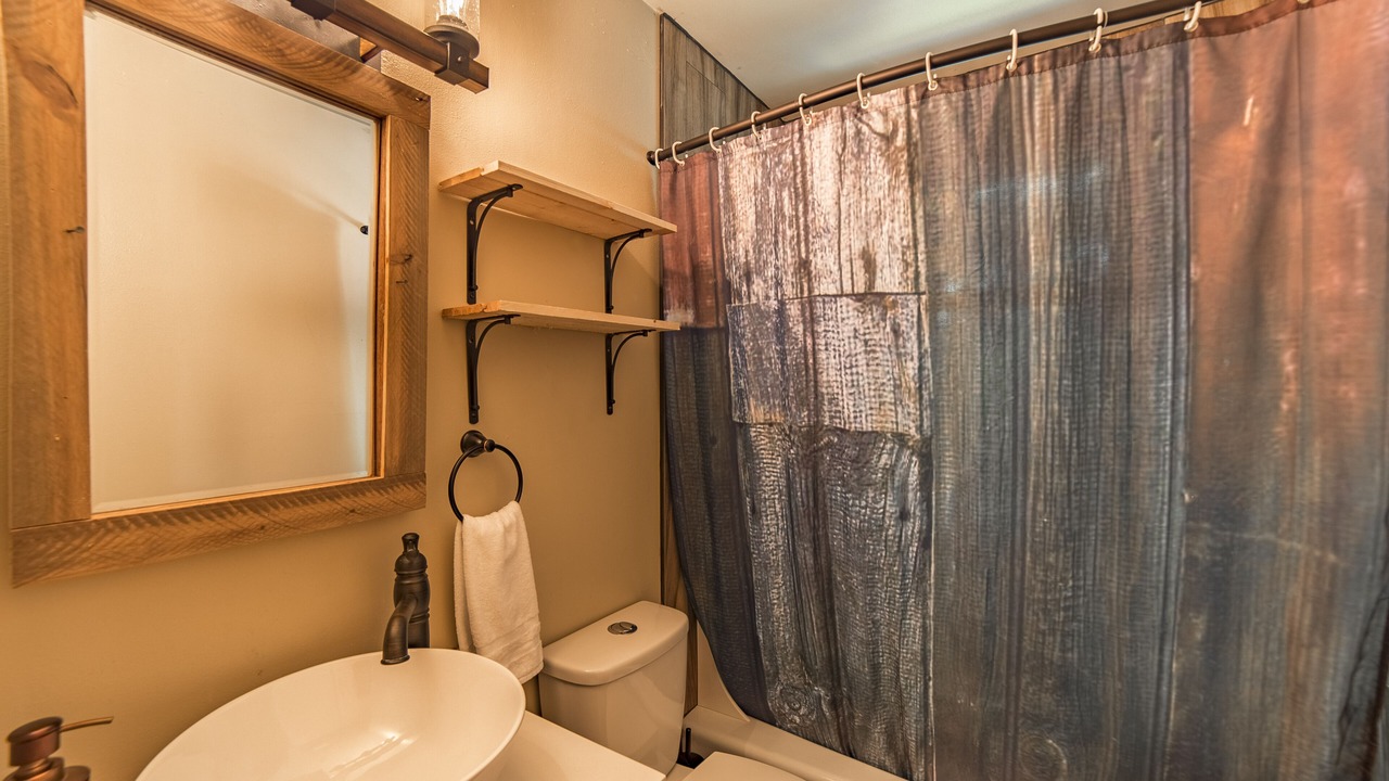 Photo of Bathroom in Glacier
