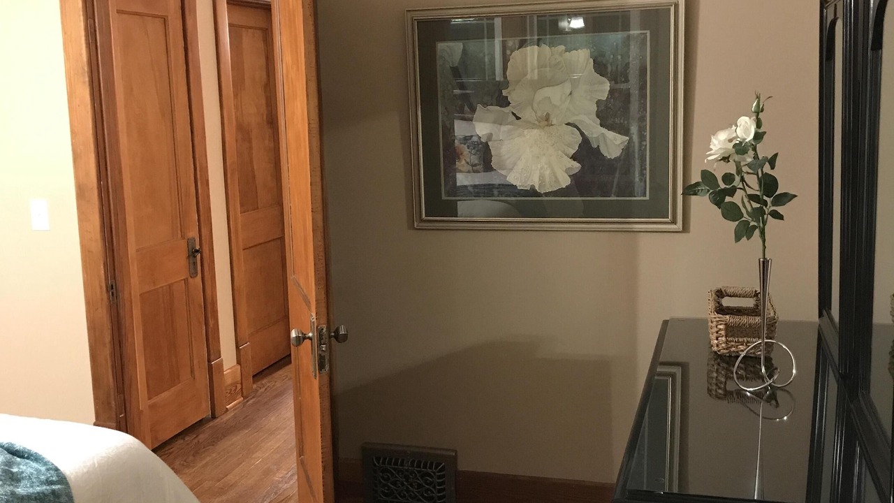 Photo of Bedroom in Dundee-Happy Hollow Historic District