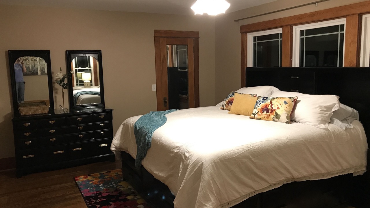 Photo of Bedroom in Dundee-Happy Hollow Historic District